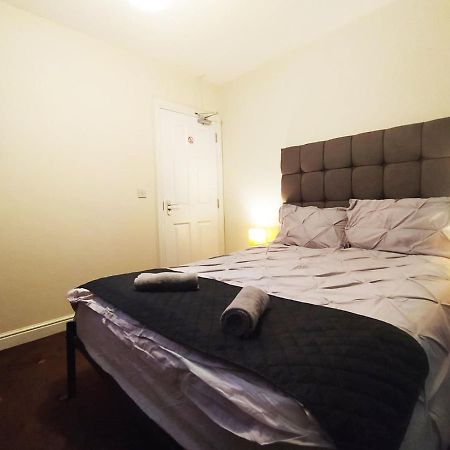 Bankwell Guest House Manchester Bagian luar foto