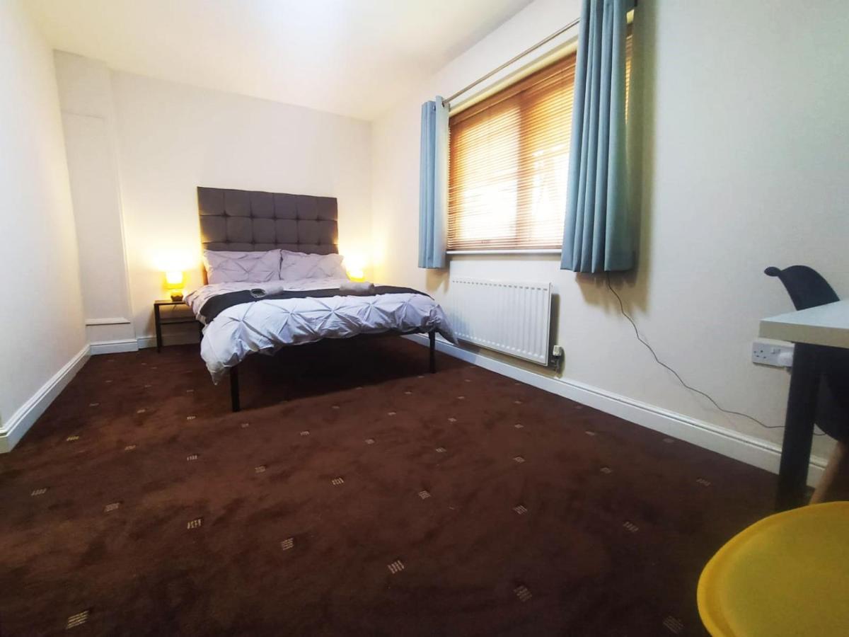 Bankwell Guest House Manchester Bagian luar foto